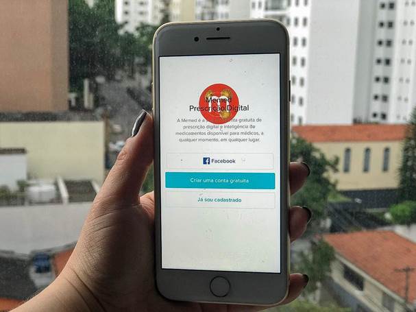 Memed lança primeiro app brasileiro de prescrição médica