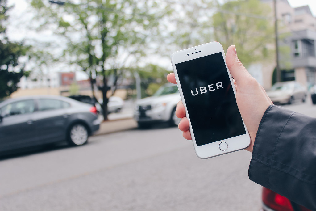 Uber e Serasa anunciam ferramenta para checagem de dados