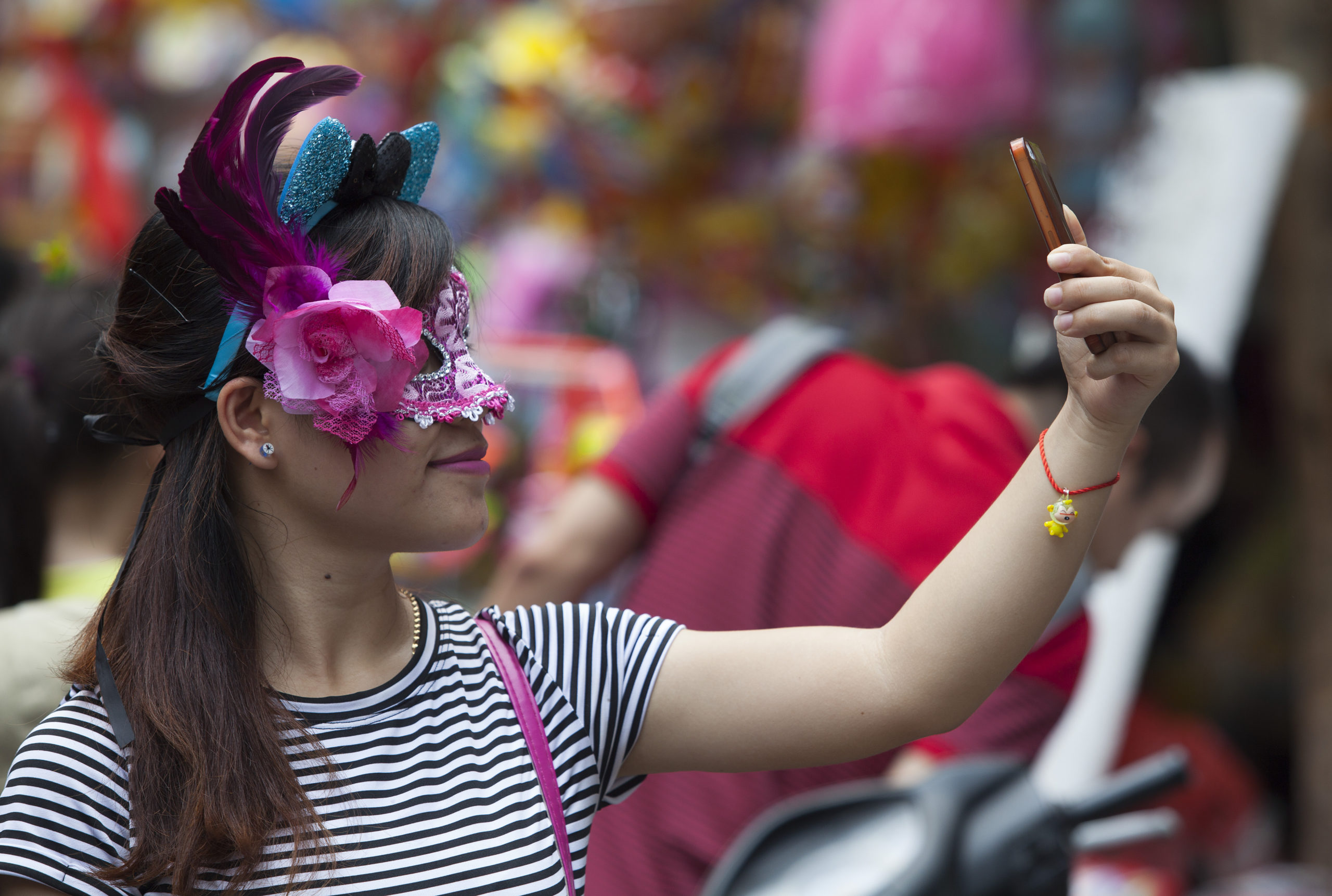 Smartphones são alvo de furto e roubo durante o Carnaval