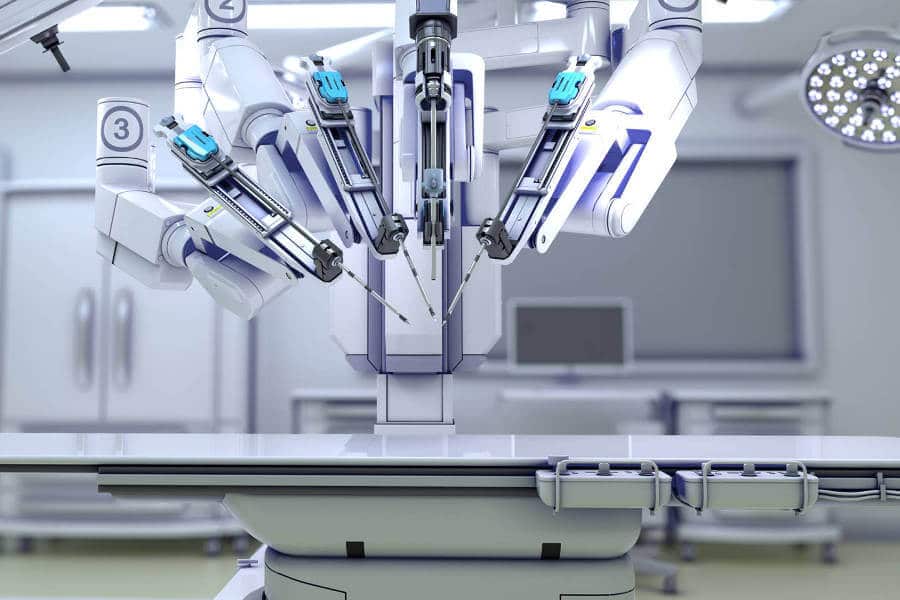 Cirurgia robótica avança no Brasil