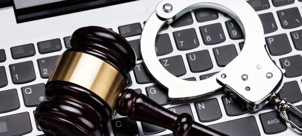 Lei endurece penas para crimes eletrônicos, como clonagem do WhatsApp e outros golpes via internet