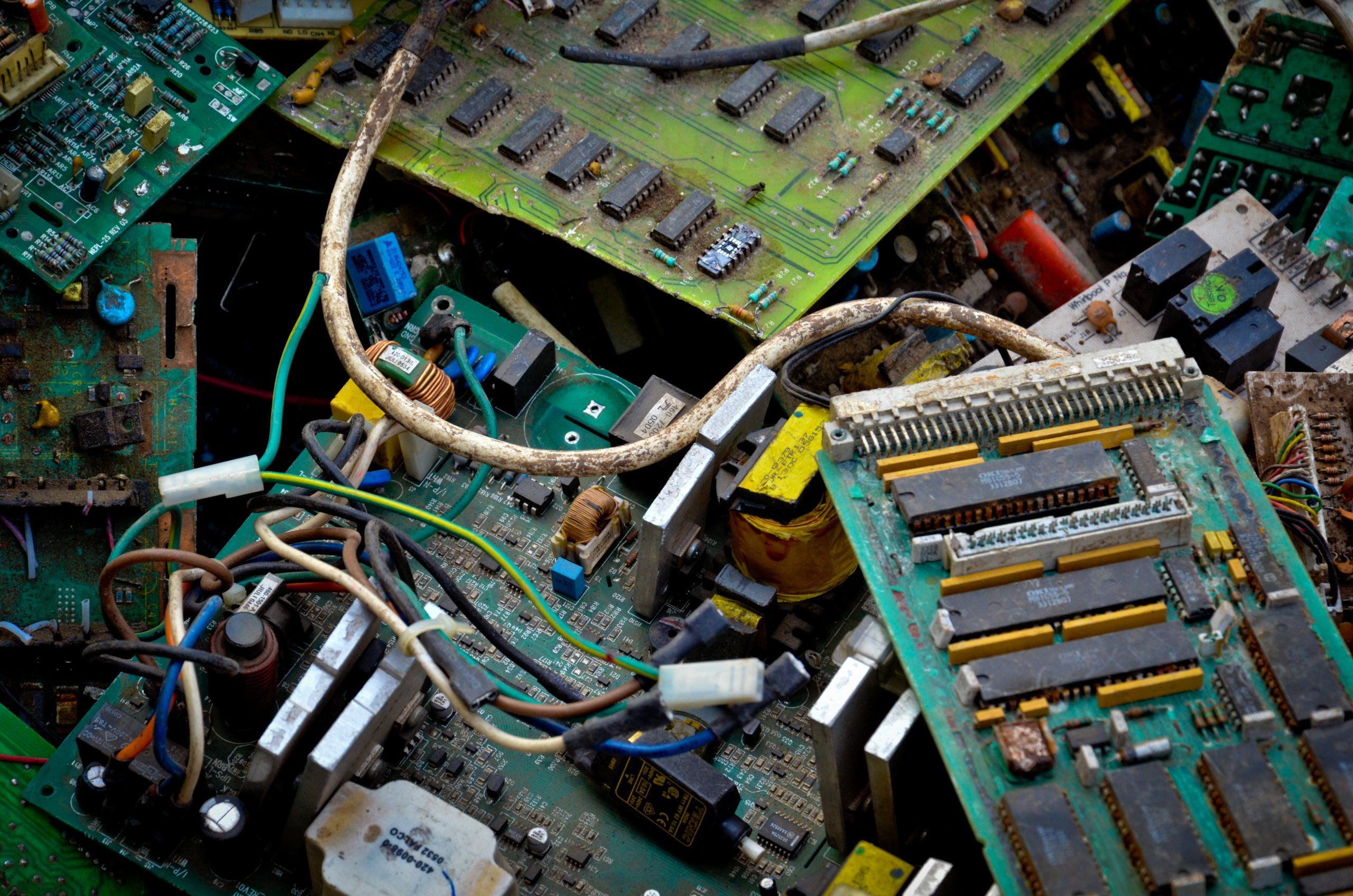 Lixo Eletrônico: fonte de riqueza, sustentabilidade e equidade social para o Brasil em 2022