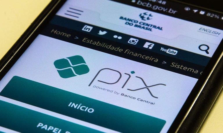 Pix acelera inclusão financeira e fomenta nova “economia instantânea” na América Latina, mostra Beyond Borders, do EBANX