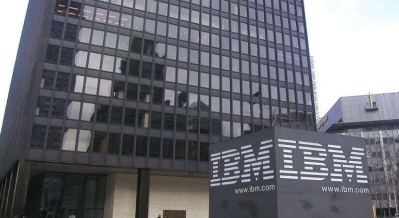 A IBM apresenta o IBM Consulting Advantage, uma plataforma de serviços e biblioteca de assistentes de AI para capacitar consultores